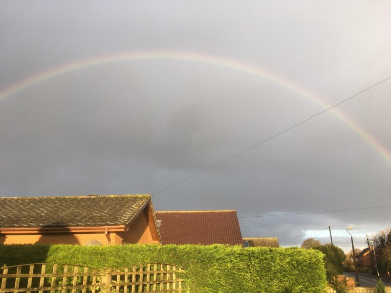Yesterday’s 🌈 rainbow, not quite panoramic. Microblogcember