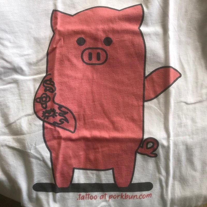 First dot–tattoo swag 👕 via @porkbun 🐷🧁, stickers to follow(?)