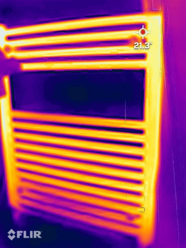 Not a fence. [Thermal image of towel rail.]